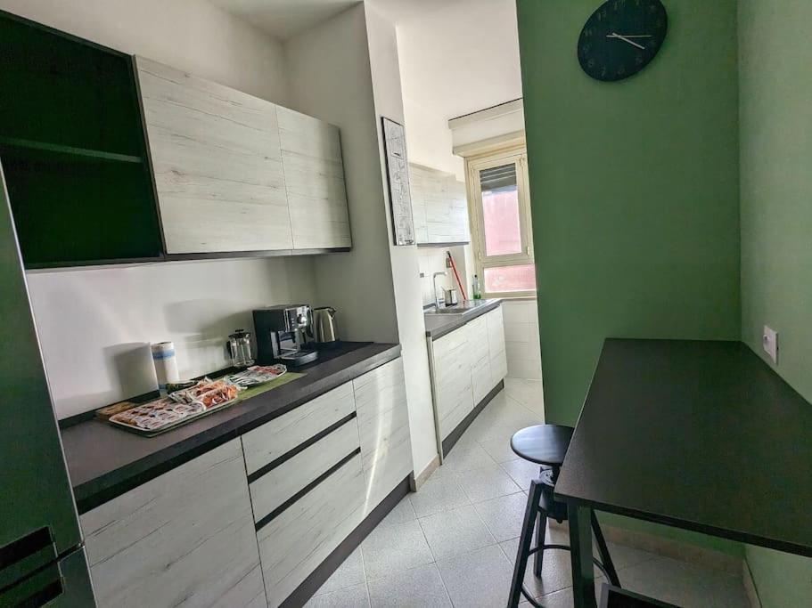 Syrakahost Intero Appartamento Рим Экстерьер фото